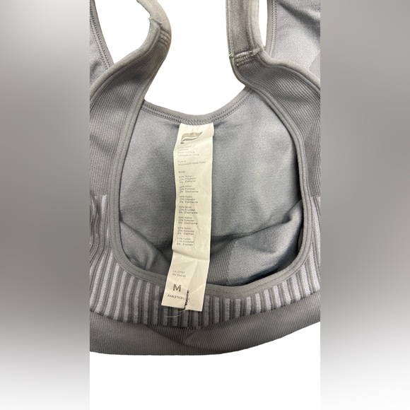 Fabletics Alexis Seamless Raincloud/Arctic Grey Sports Bra - Picture 3 of 4